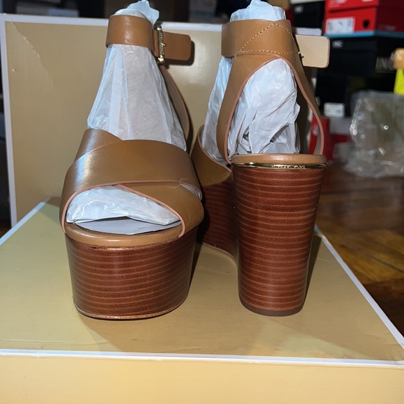 Michael Michael Kors brand new platforms/Sandals - Picture 4 of 8